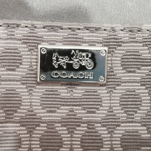 COACH Madison OP Art Needlepoint Swingpack - Picture 3 of 6